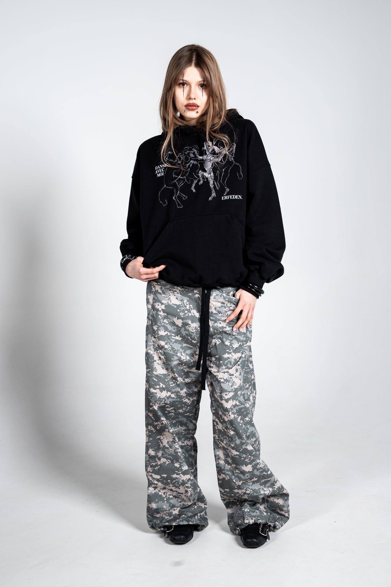 BLUZA Z KAPTUREM "DANSE AVEC MOI" ERFEDEN